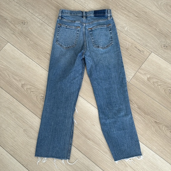 Abercrombie & Fitch The Ankle Straight Ultra High Rise Distressed Jeans Size 25 - Picture 4 of 4